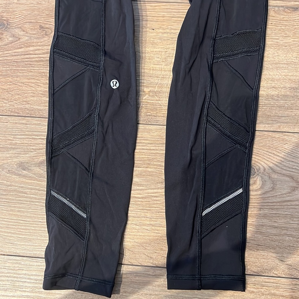 Lululemon Speed Up Tight Mesh Size 6 - image 5
